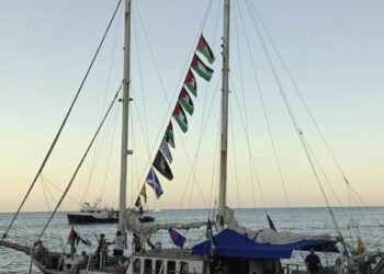 La flotilla con ayuda para Gaza vive horas de máxima tensión por el riesgo de una intervención del ejército de Israel en aguas internacionales