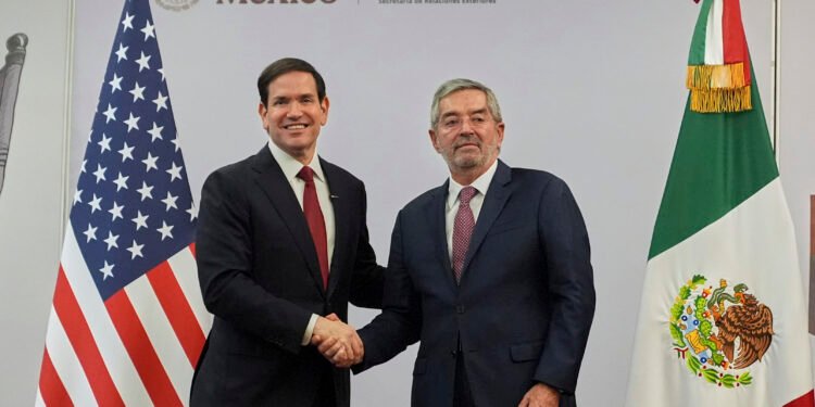 Marco Rubio impone la narrativa de Trump en su visita a México en plena escalada regional