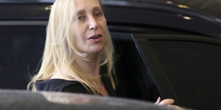 Milei consigue que un juez prohíba la difusión de audios de su hermana grabados en la Casa Rosada