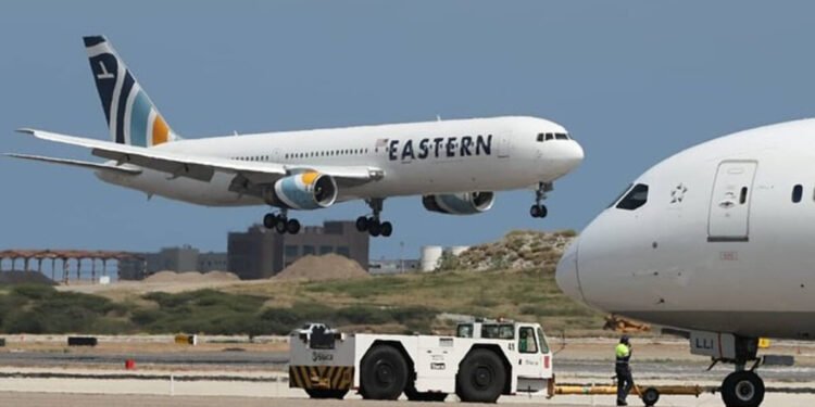 Llegó un avión con 305 venezolanos repatriados desde EE UU