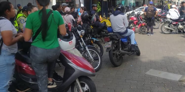 Reportaron el desalojo de los vendedores informales del bulevar de Sabana Grande