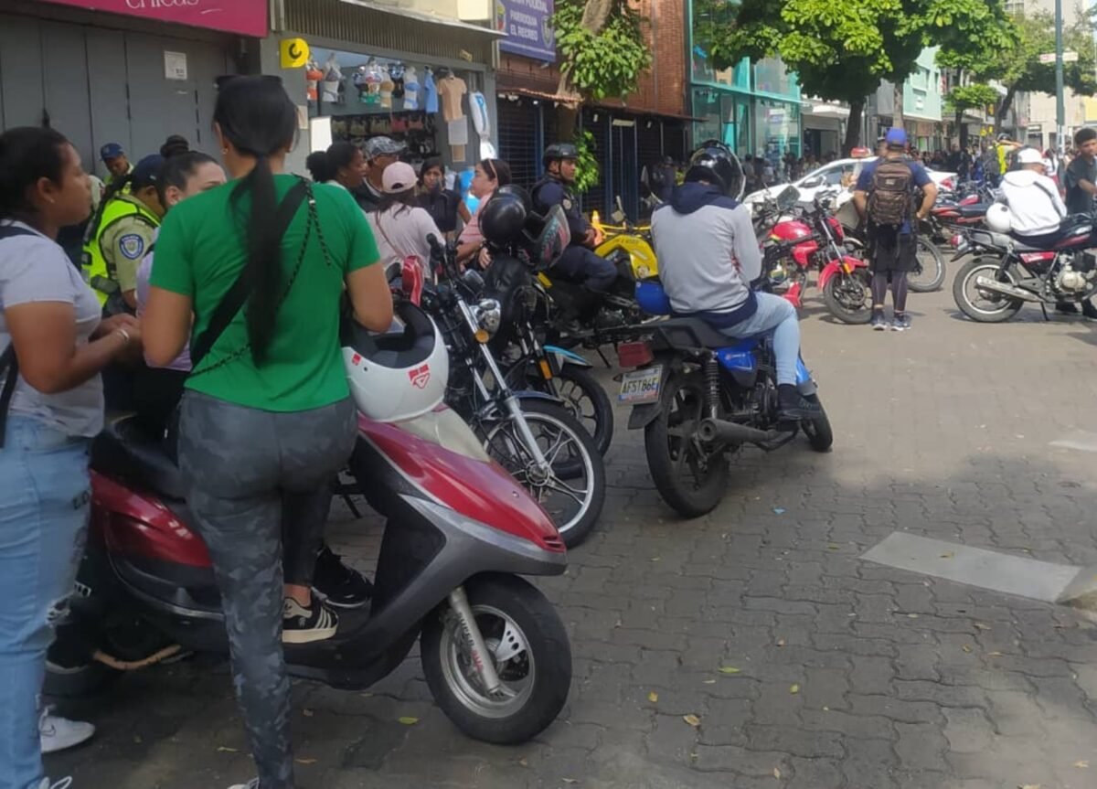 Reportaron el desalojo de los vendedores informales del bulevar de Sabana Grande