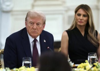 Trump advierte a Venezuela de que derribará los aviones que pongan en peligro barcos estadounidenses