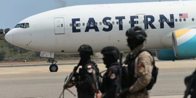 Llegó un avión con 300 venezolanos repatriados desde EE UU