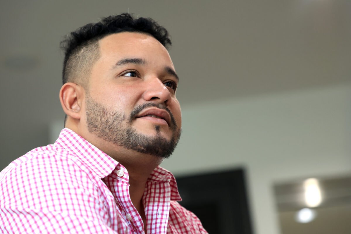Ex preso político Gregory Sanabria tras salir del centro migratorio en EEUU: "Tenía miedo de que me mandaran a Venezuela