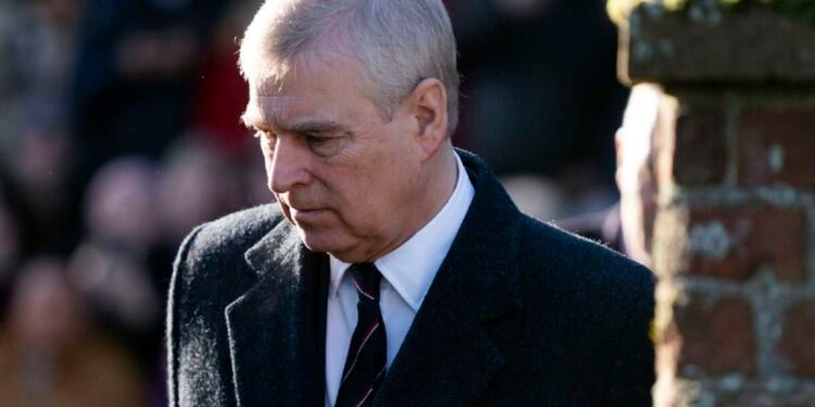 Las claves del escándalo que dejó fuera al príncipe Andrés del registro de la realeza británica