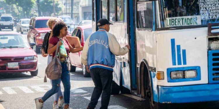 Oficializaron las nuevas tarifas de transporte urbano en Venezuela 