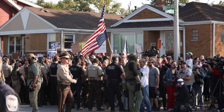 Chicago, convertida en “zona de guerra” por el terror migratorio