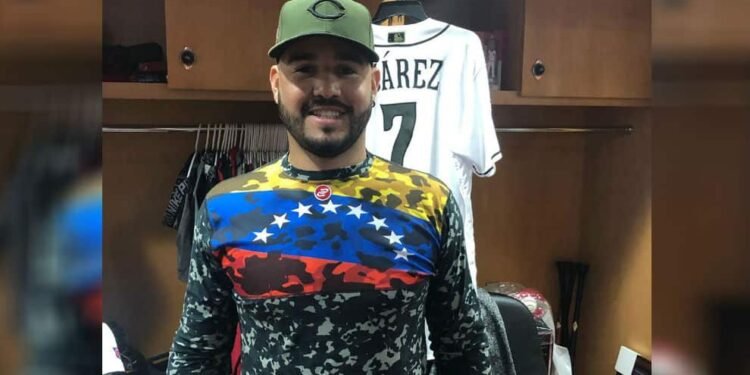 Eugenio Suárez se alzó con el premio Luis Aparicio 2025