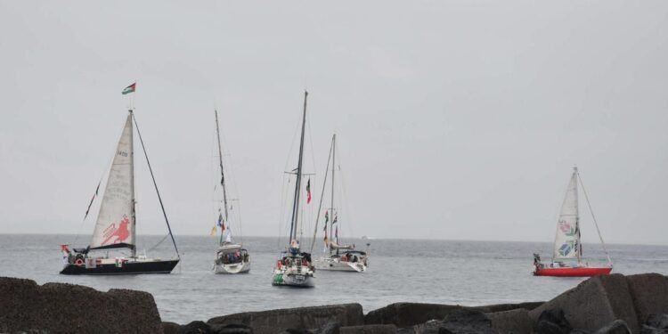 Israel se prepara para interceptar la flotilla hacia Gaza