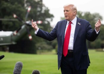 Trump negó haber ordenado un ataque contra instalaciones militares en Venezuela