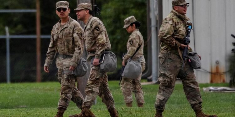 Trump pide prisión para el gobernador de Illinois por las protestas contra las redadas migratorias