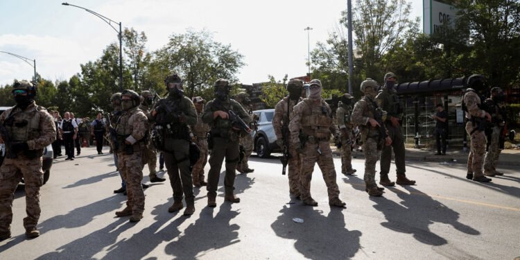 Trump se abre a invocar la Ley de Insurrección para enviar tropas a ciudades demócratas