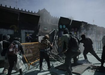 Protesta de la generación Z en México terminó en enfrentamientos con la policía