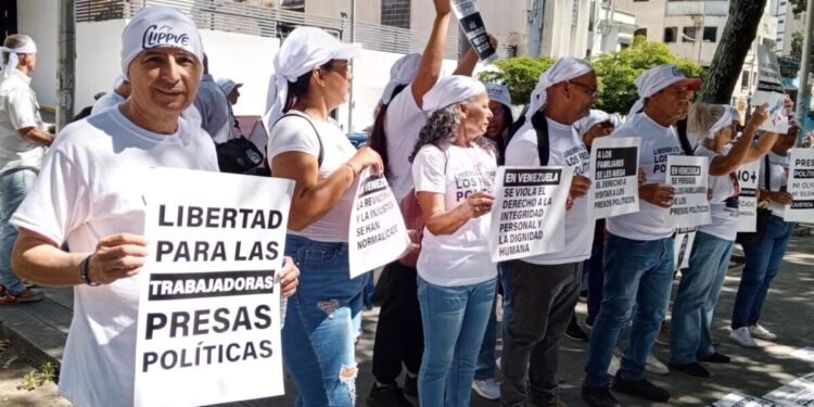 Familiares de presos políticos se concentraron frente a la sede principal del Ministerio Público