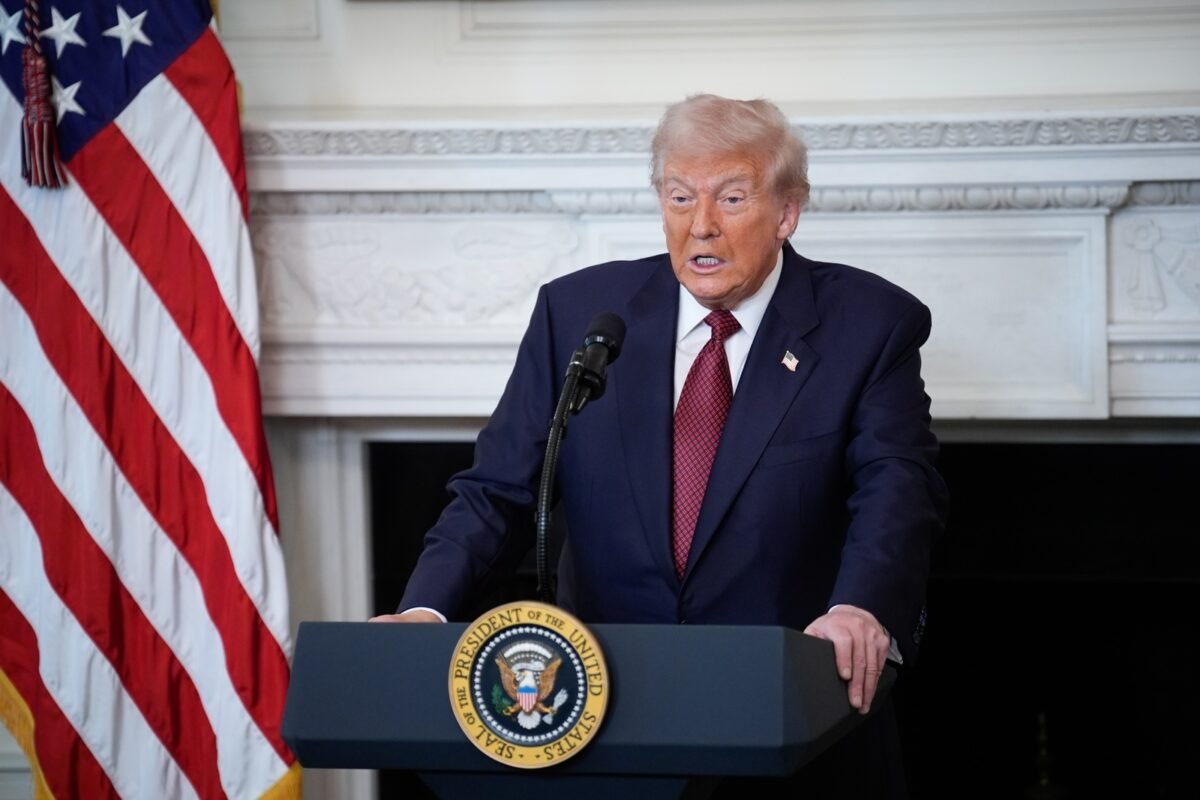 Cómo ha sido el despligue militar de EE UU en el Caribe y el Pacífico: bases, armas y aliados #TeExplicamosElDía | Miércoles 5 de noviembre