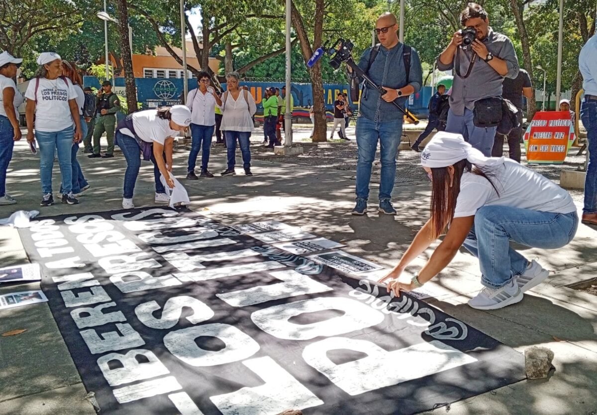 Familiares de presos políticos se concentraron frente a la sede principal del Ministerio Público