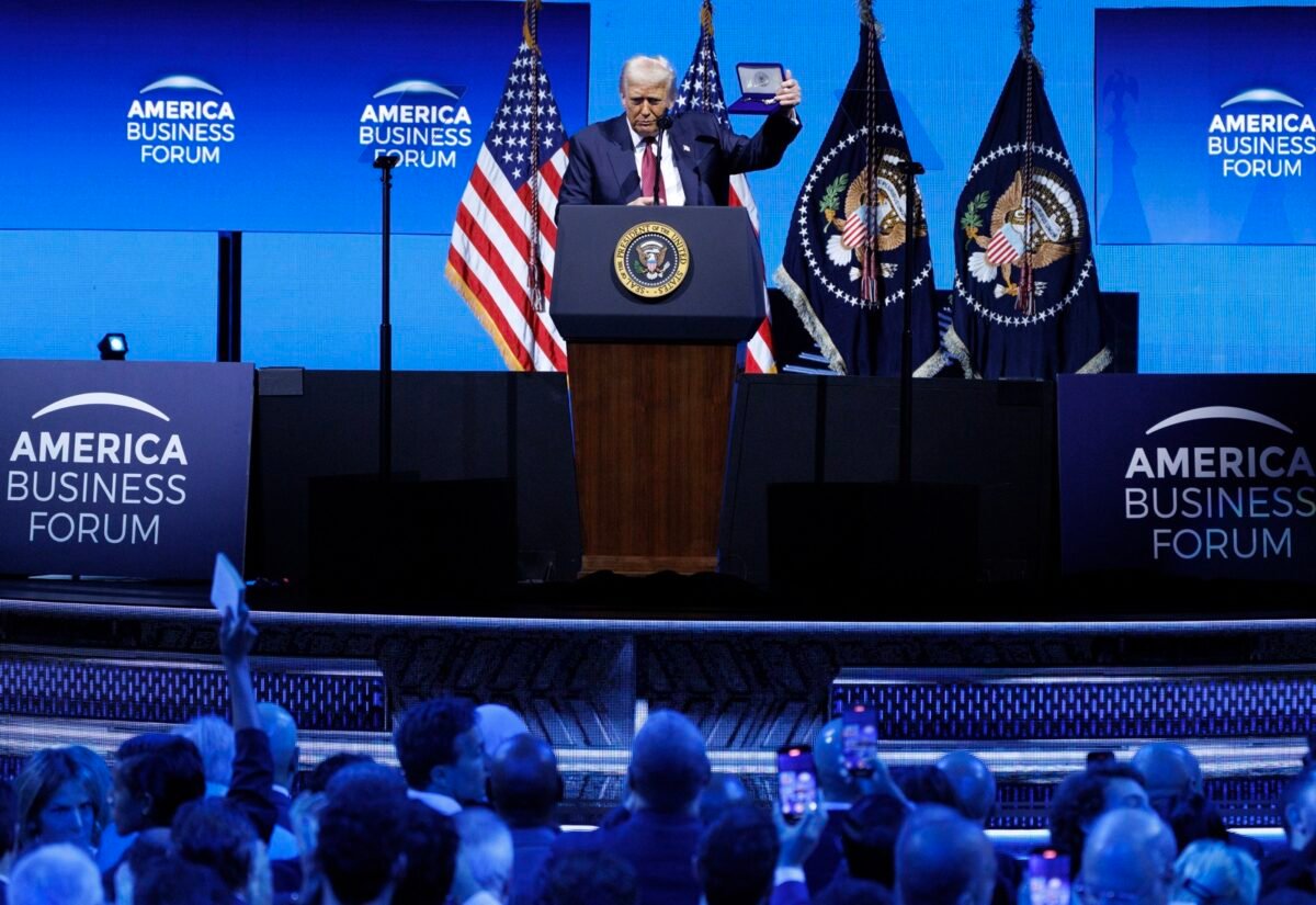 Trump afirmó que bombardeos contra "carteles terroristas" no se limitan solo a Venezuela