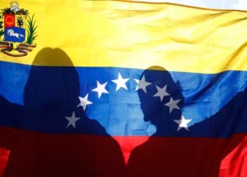 Reportaron un aumento del 23,69 % en las solicitudes de asilo de venezolanos en España durante 2025