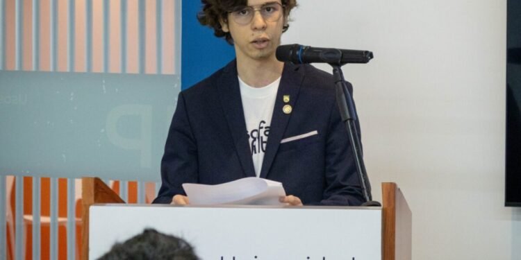 Despertar filosófico: el llamado que atienden grupos de jóvenes para pensar dialogando