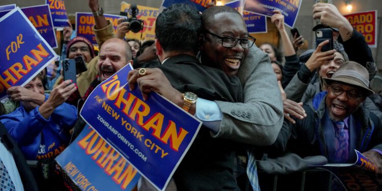 Cien mil voluntarios y tres millones de puertas tocadas: la histórica campaña de Zohran Mamdani para la alcaldía de Nueva York