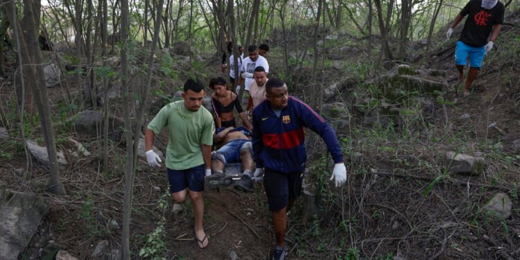 La sangrienta emboscada de la policía de Río en la Sierra de la Misericordia