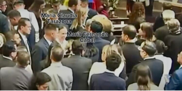 Lester Toledo: El cuestionado asesor político venezolano encargado de dividir al uribismo