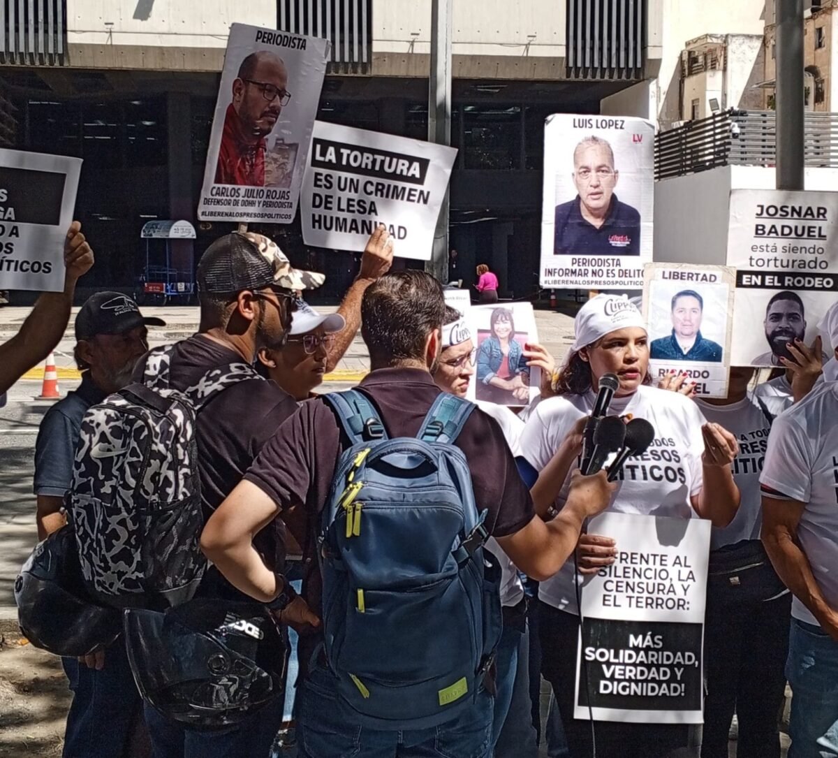 Familiares de presos políticos se concentraron frente a la sede principal del Ministerio Público