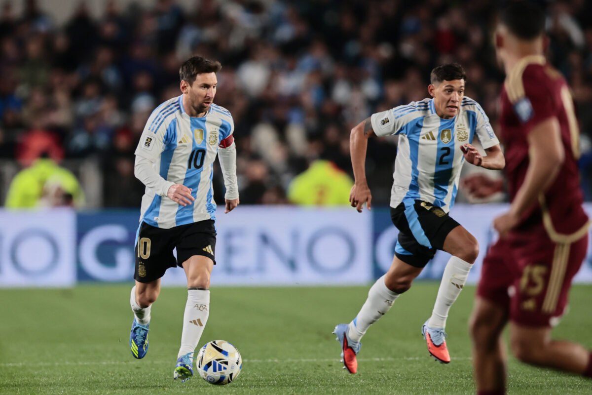 Eliminatorias Sudamericanas: Argentina le gana 1-0 a Venezuela en el primer tiempo