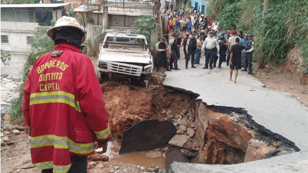 Se rompió una tubería matriz en el sector La Toma de El Hatillo