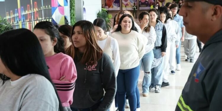 Gobierno de Maduro anunció que EE UU suspendió el vuelo de repatriación previsto para este 12 de diciembre