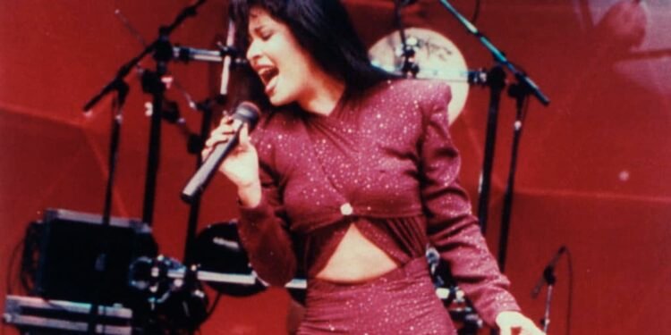 Murió Abraham Quintanilla, padre de la cantante Selena