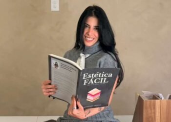 Sthefany Bojola: venezolana que deja en alto el nombre de su país con el libro “Estética Fácil”