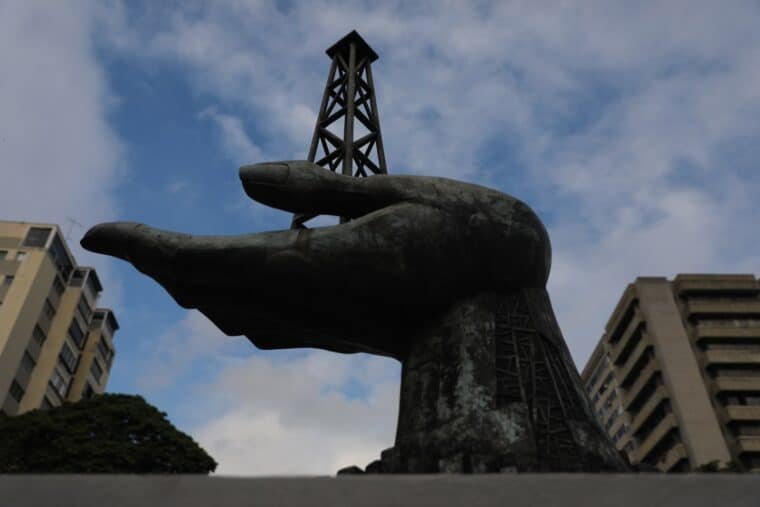 Departamento del Tesoro de EE UU autorizó a la AN electa en 2015 negociar acuerdos de deudas por bonos de PDVSA