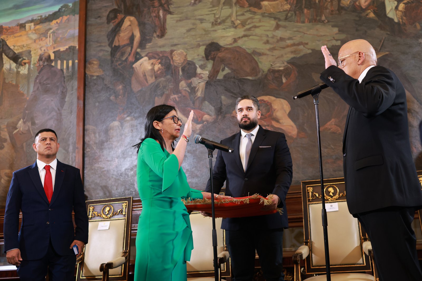 Colombia esperará para reconocer plenamente a Delcy Rodríguez