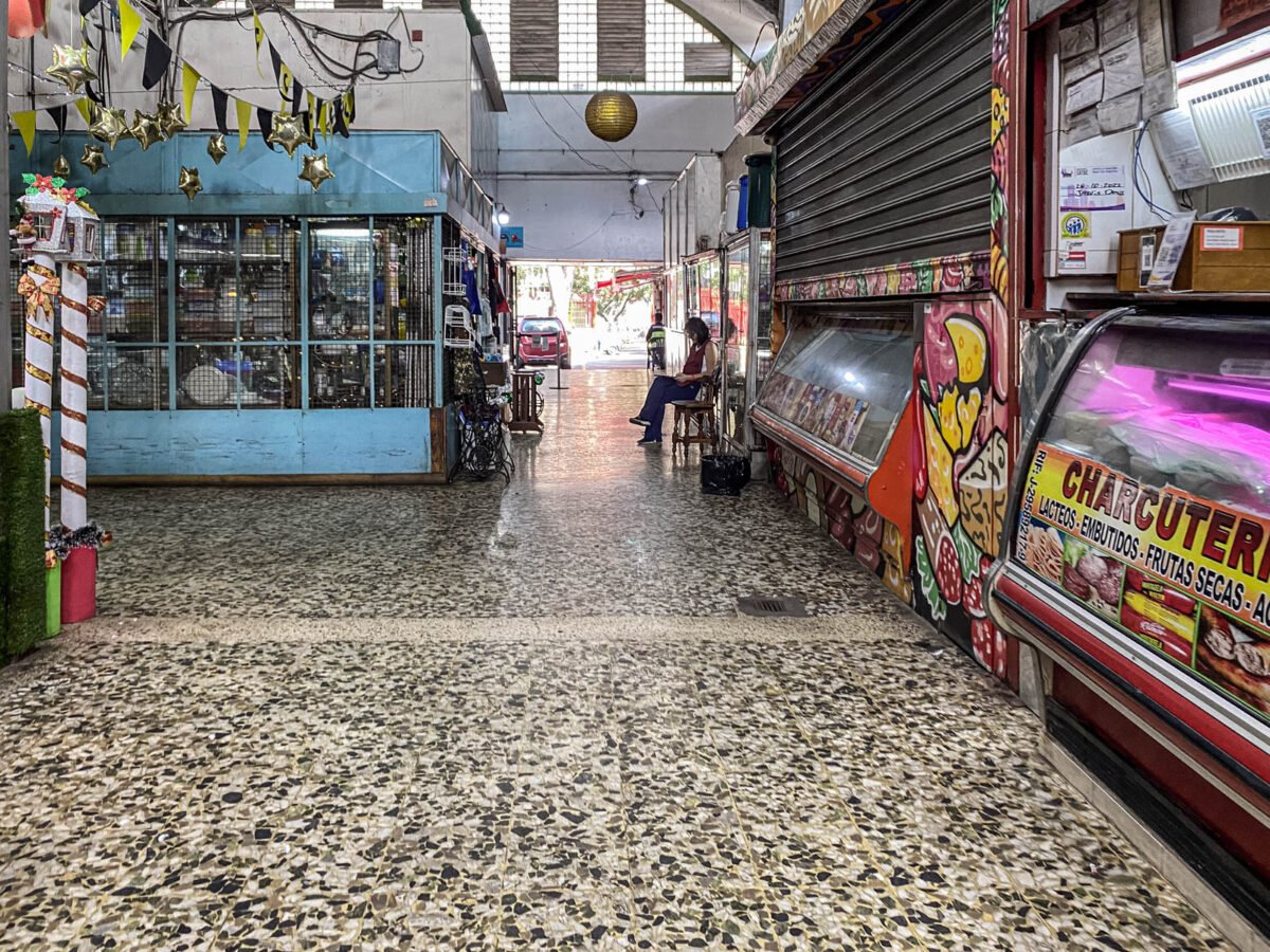 Análisis económico: ¿cómo arranca 2026 tras el conflicto entre Estados Unidos y Venezuela? Mercados municipales en Caracas iniciaron 2026 con aumento de precios y pocos compradores