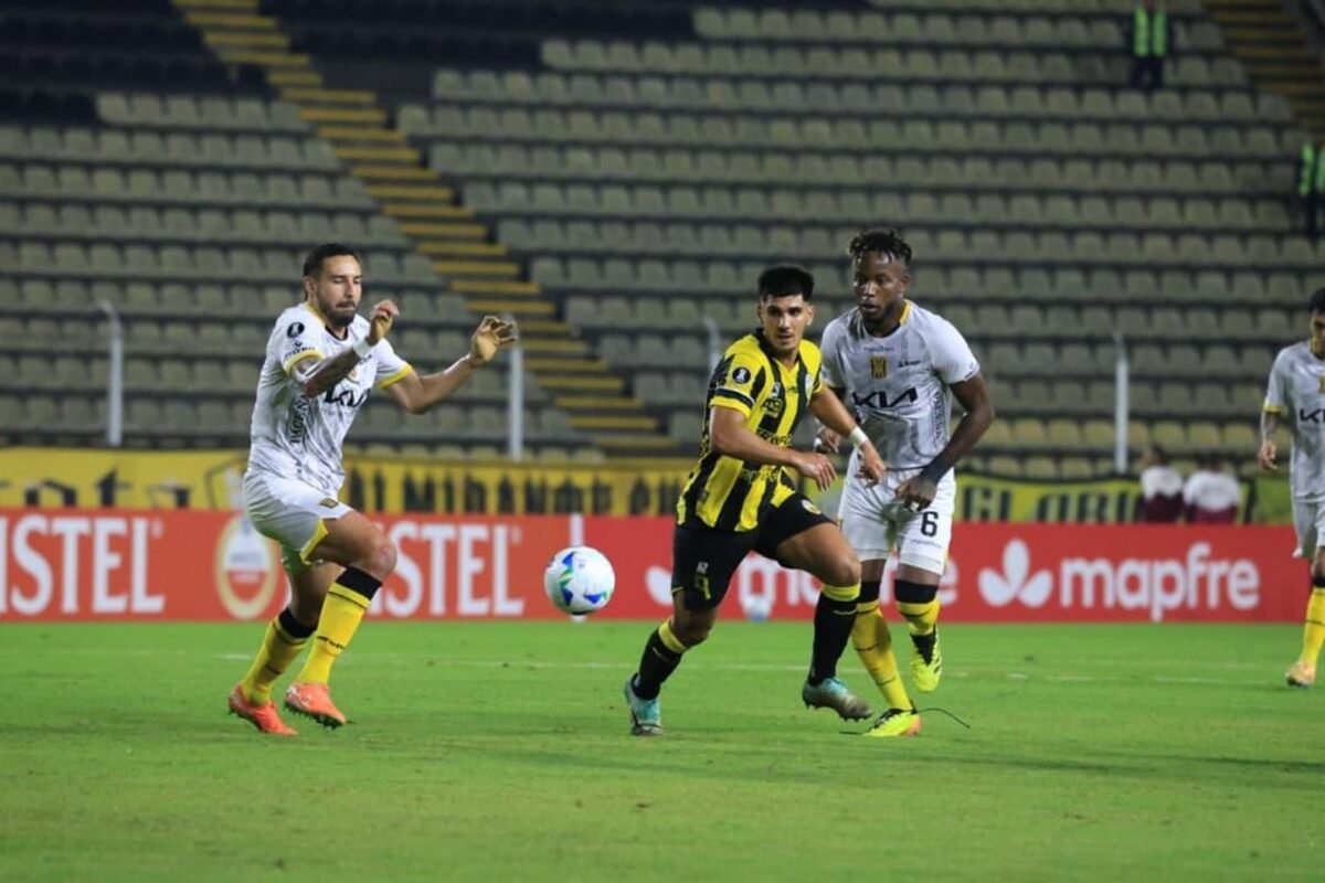 Deportivo Táchira avanzó a la segunda fase de la Copa Libertadores 