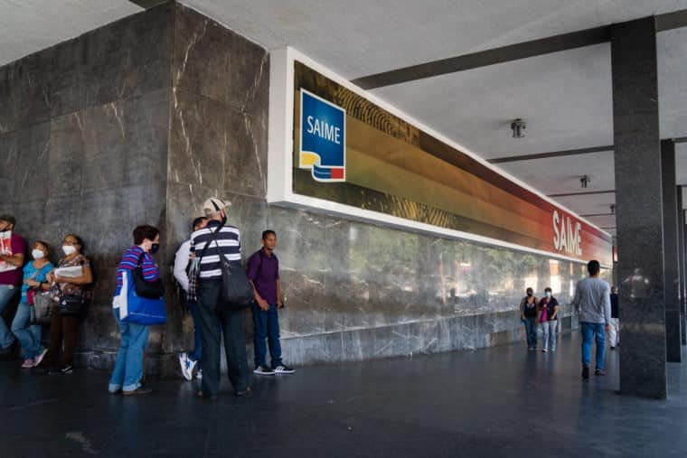 Travesía pasaporte cédula oficinas saime ciudadanos venezolanos pasaporte cédula extranjeros colas cita solicitud organismo oficinas documento de viaje largas cosas madrugar horas trámite cedulación renovación Servicio Administrativo de Identificación, Migración y Extranjería Saime Los Ruices Saime Las Mercedes Oficina Extranjería Coche saime sede principal centro El Diario Jose Daniel Ramos