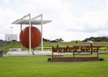 “Ya no es solo una idea, es un plan de vida”: venezolanos que se plantean regresar al país