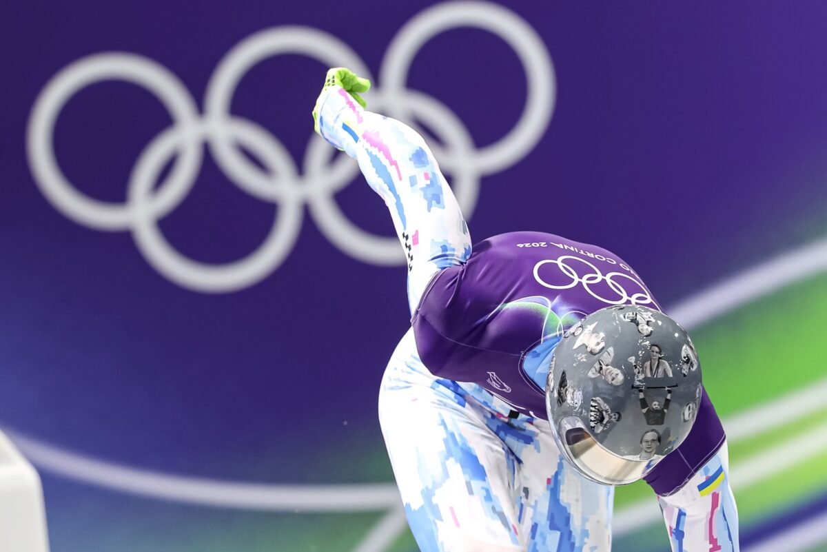 El COI le prohibió competir al ucraniano Vladyslav Heraskevych tras no renunciar a su casco conmemorativo