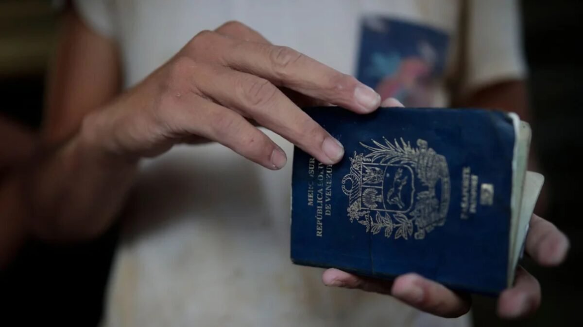 España permite nuevamente a los venezolanos el uso del pasaporte vencido: ¿cuáles son las razones?
