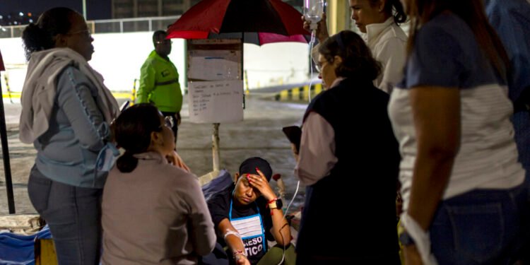 Familiares de presos políticos en huelga de hambre en Caracas sufren problemas de salud