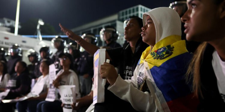 Familiares de presos políticos por la Operación Gedeón denunciaron que los encontraron en estado de desnutrición tras una visita 