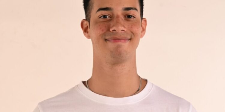 El venezolano Luis Herrera y su aporte al doblaje latino de GOAT: La cabra que cambió el juego