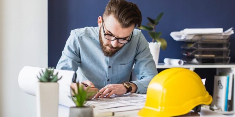 Ofertas laborales en la industria petrolera resurgen en Venezuela tras licencias en el área energética