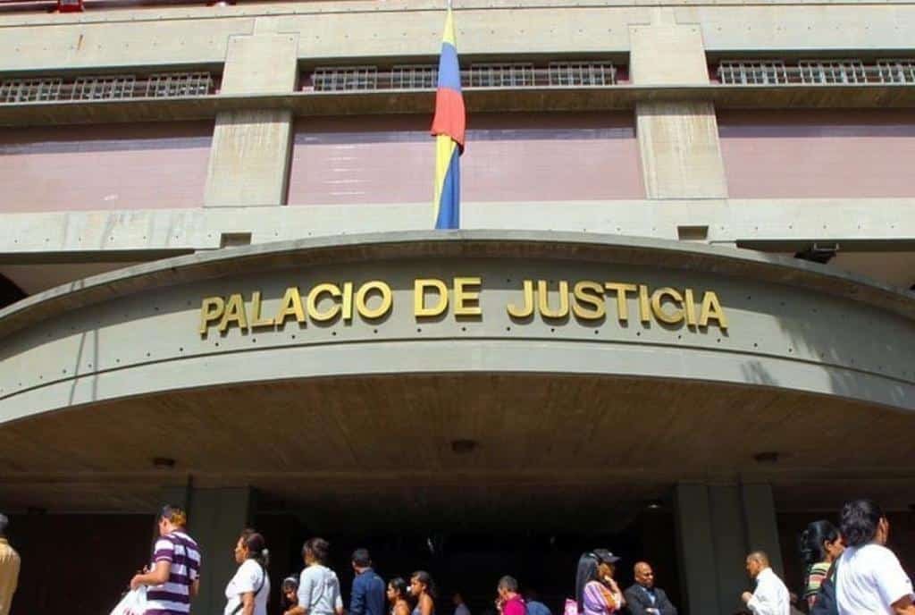 Espacio Público: Reducción de jornada laboral afectará acceso a la justicia y la información