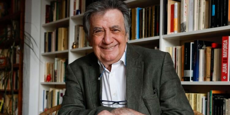 Luis Landero, escritor: «La tertulia está de moda en televisión, pero no es un coloquio, es un debate de perros»