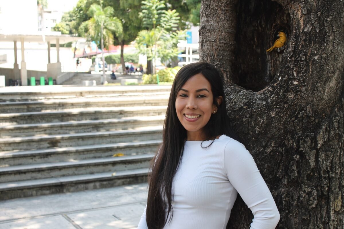 Alejandra Cedeño y su misión de sanar con arte las cicatrices de la ciudad 