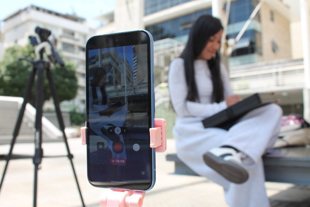 Alejandra Cedeño y su misión de sanar con arte las cicatrices de la ciudad 