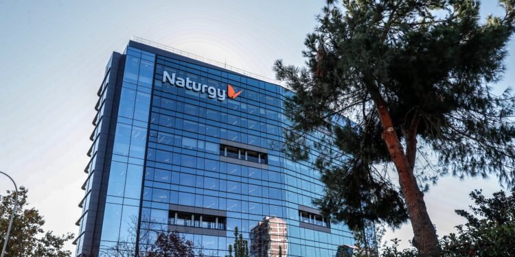 GIP-BlackRock saldrá de Naturgy al poner en venta el 11,4% de su capital